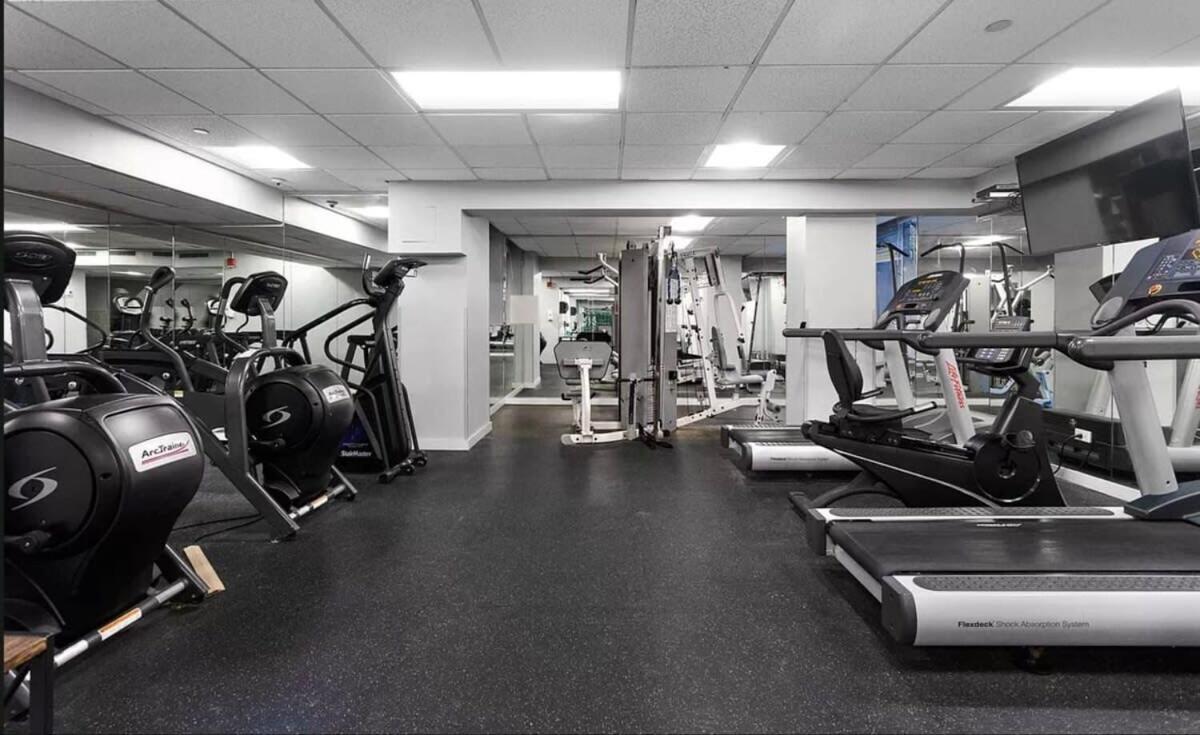73-819 New Uws Doorman Gym Appartement *
